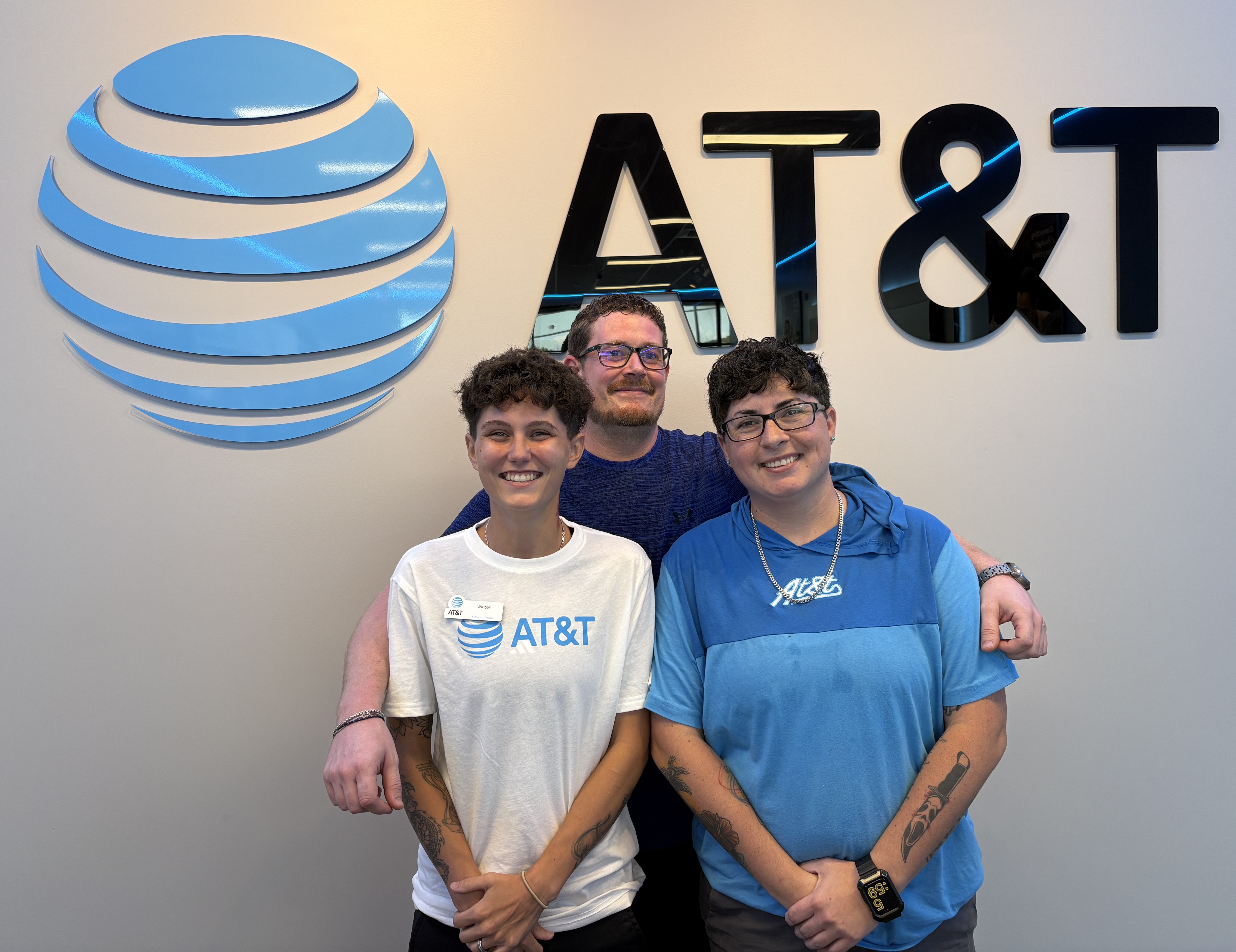 It’s Apple Launch Day at your La Follette AT&T Store